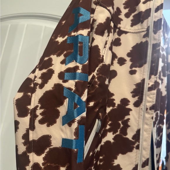 Ariat Women's Cow Print Ski Jacket - Picture 3 of 4